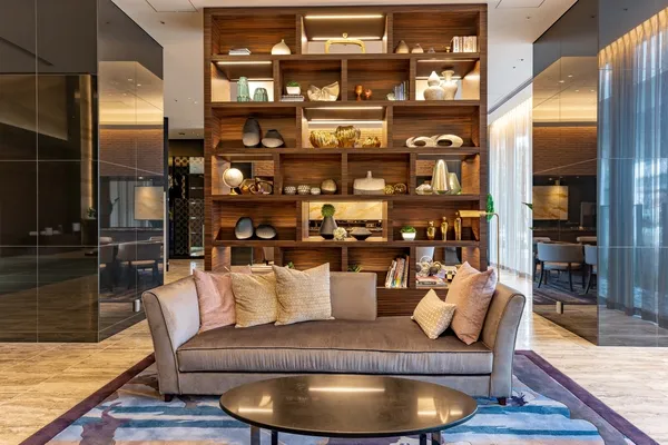 【共有部分】総戸数1174戸のマンション。管理形態は日勤です。お引き渡し時期は、ご相談ください。