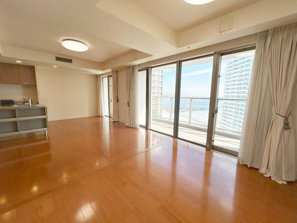 Brillia Grandeみなとみらい パークフロントタワー リビング