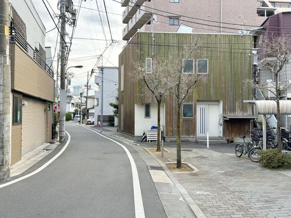 新宿区若葉3丁目 土地 前面道路含む外観