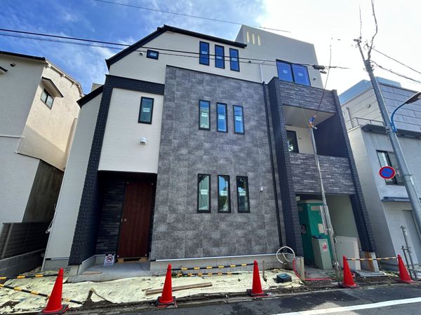 新宿区市谷加賀町1丁目 新築戸建 外観