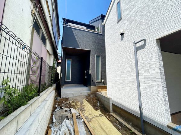 目黒区南3丁目 借地権付新築戸建 B棟 外観