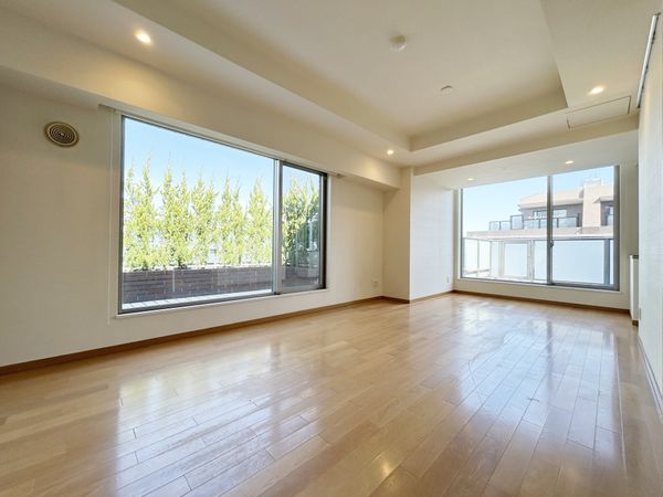 Brillia外苑出羽坂 リビング