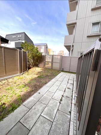 フォルム四谷外苑東 庭 フォルム四谷外苑東 庭