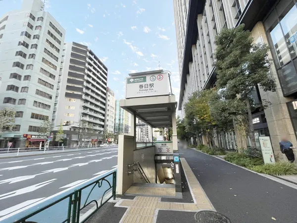 徒歩5分。