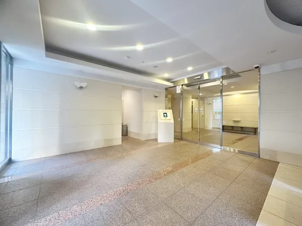 エントランス　ロビー