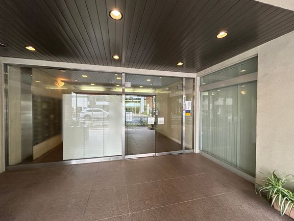 ファミール本郷 エントランス ファミール本郷 エントランス