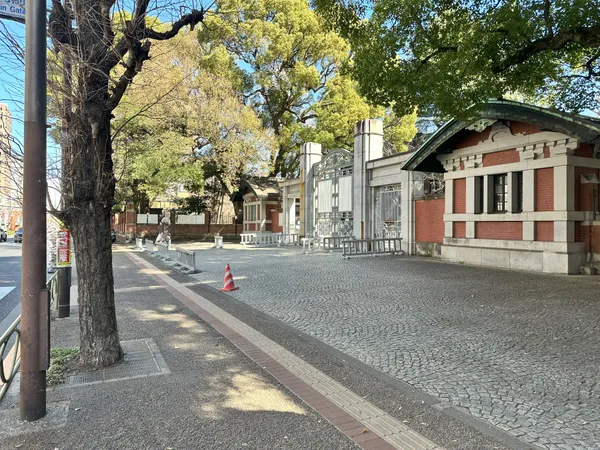 本マンション道路対面地、東京大学