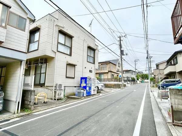 外観と北東側道路