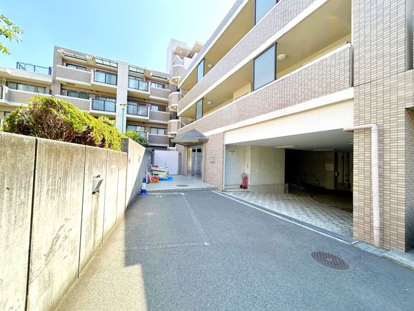 サングレイス鴨居サウスコート 外観