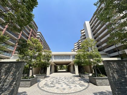 パークシティLaLa横浜 エントランス