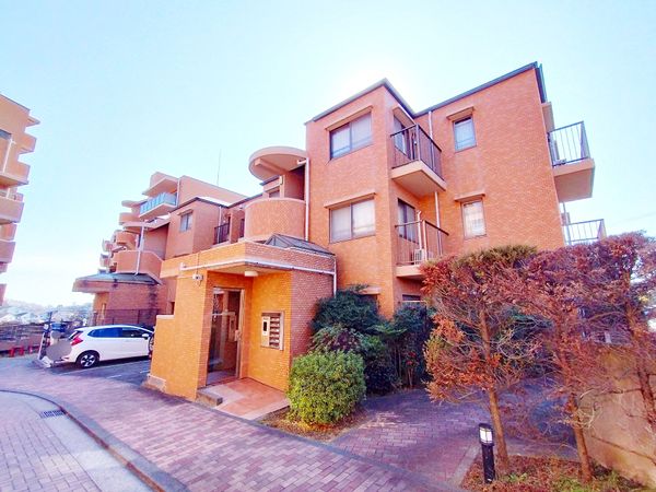 ファミールガーデン横浜小机 参番館 外観 ファミールガーデン横浜小机 参番館 外観
