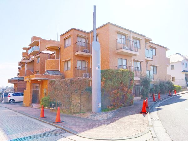 ファミールガーデン横浜小机 参番館 外観 ファミールガーデン横浜小机 参番館 外観