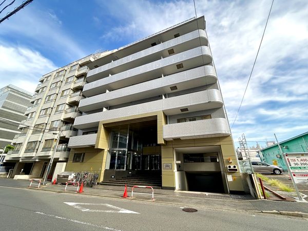 ライオンズプラザ新横浜 外観