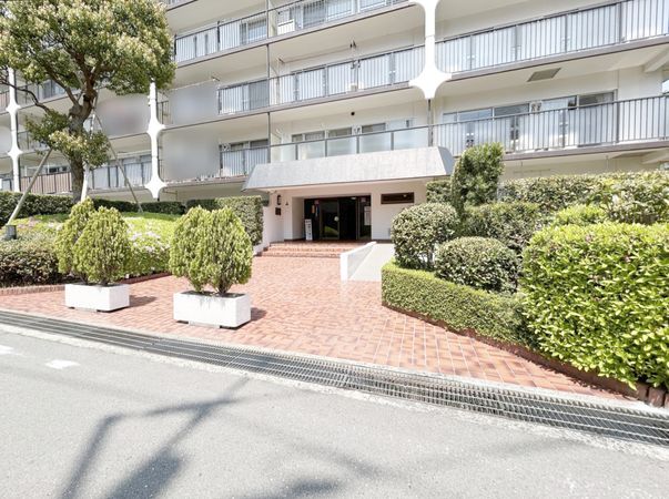 ハイラーク横浜白山 エントランス ハイラーク横浜白山 エントランス