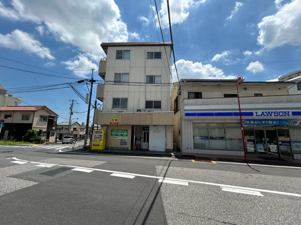 北側からの外観