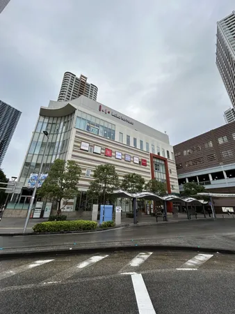 「ららテラス武蔵小杉」約880m