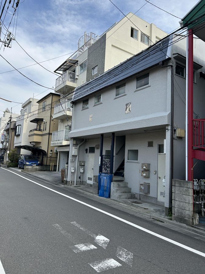 前面道路含む外観