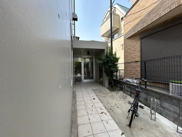 サイクル駐車スペースあり