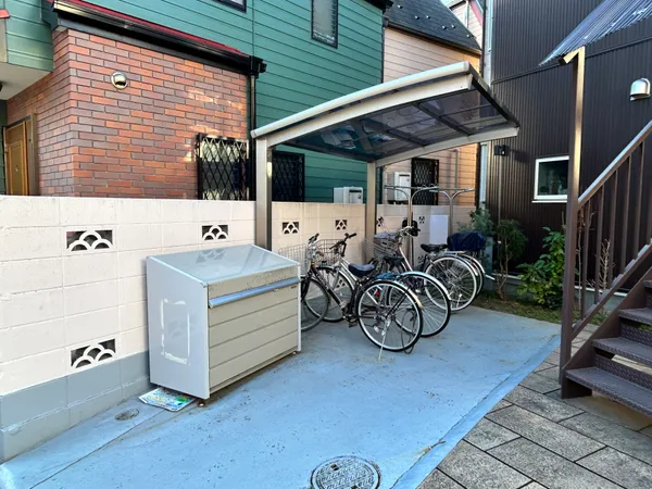駐輪場、ゴミ置場