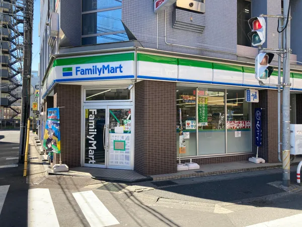 ファミリーマート新松戸一丁目店