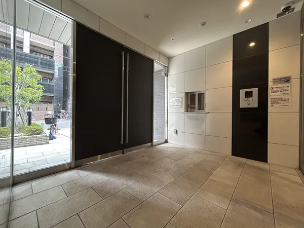 エントランスホール