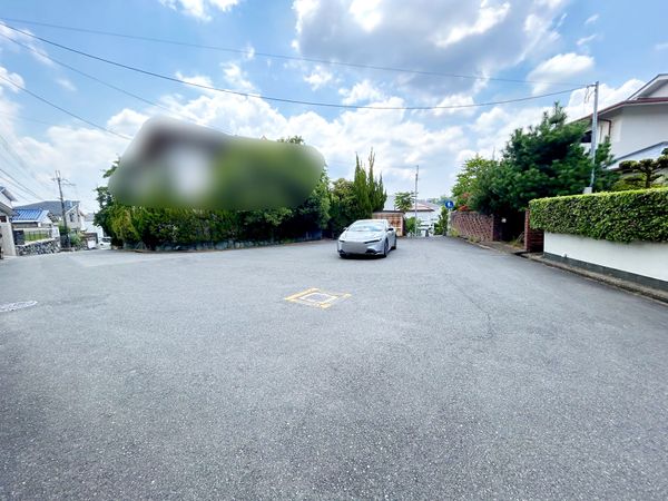 前面道路含む外観