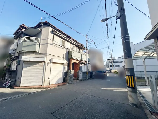 前面道路含む外観