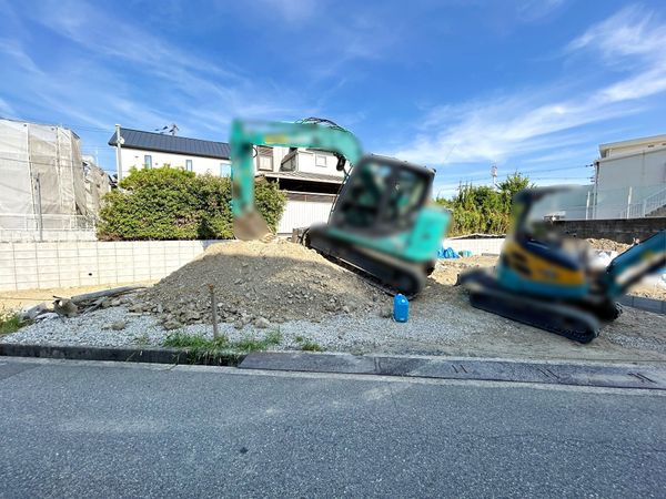 箕面市半町3丁目A号棟 戸建 外観