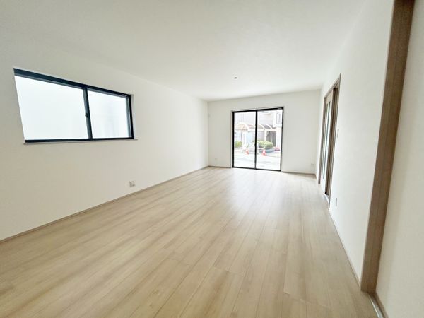 箕面市半町3丁目B号棟 新築戸建 リビング