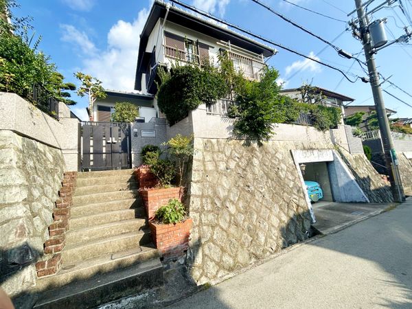 箕面市粟生間谷西7丁目 戸建 外観 箕面市粟生間谷西7丁目 戸建 外観