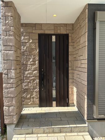 箕面市小野原東4丁目 戸建 玄関