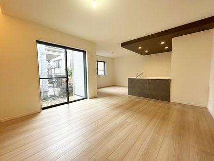 箕面市瀬川2丁目 C号棟 リビング