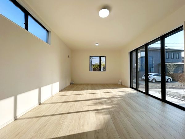 箕面市稲2丁目 2号棟 リビング