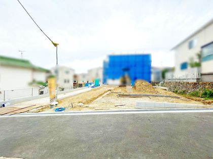 豊中市春日町1丁目 1号地 前面道路含む外観