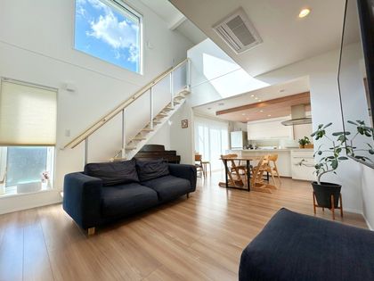箕面市森町南1丁目戸建て リビング