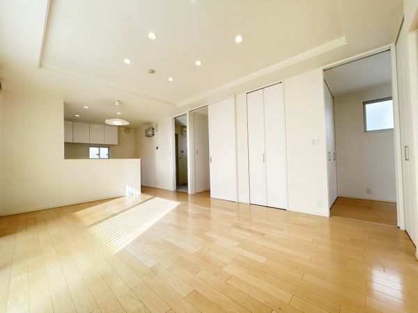 箕面市森町南1丁目 戸建 リビング