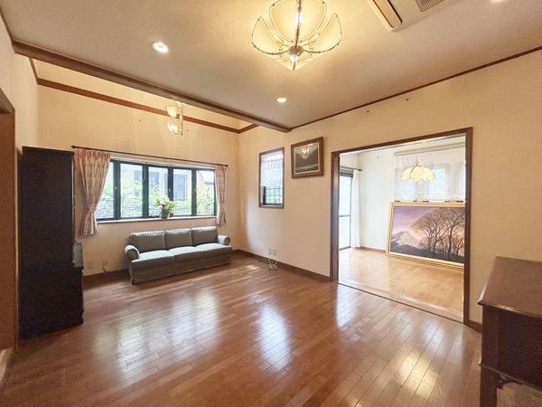 箕面市小野原東4丁目 戸建 リビング 箕面市小野原東4丁目 戸建 リビング