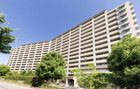 リバーガーデン千里中央 外観