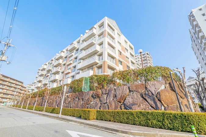 緑地公園グリーンハイツ6号棟 外観 緑地公園グリーンハイツ6号棟 外観