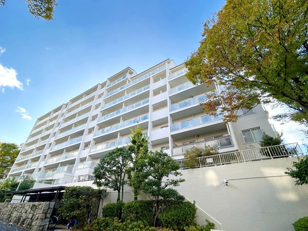 シーアイハイツ千里桃山台 D棟 外観