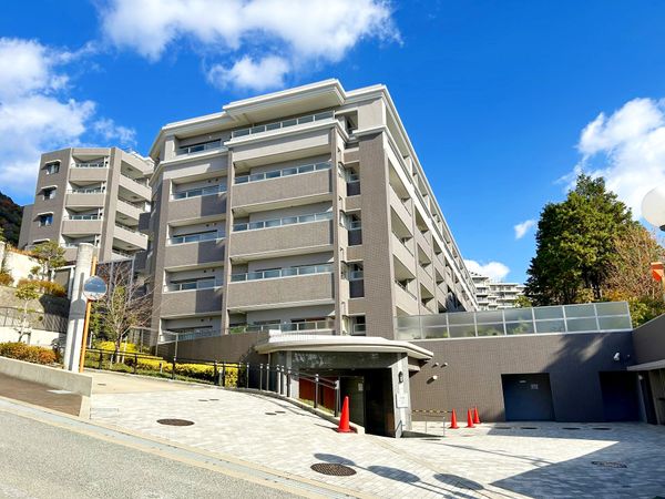 ネバーランドシエル箕面 南棟 外観 ネバーランドシエル箕面 南棟 外観