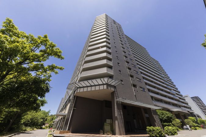 ディーグラフォート千里中央 外観