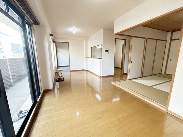 ユニライフ桃山台 リビング ユニライフ桃山台 リビング