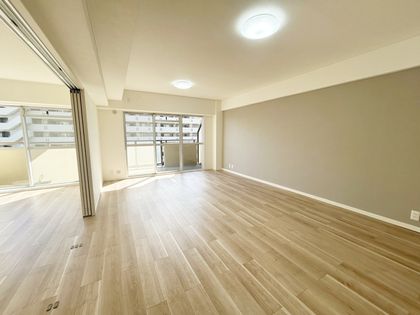 サンロイヤル箕面コスモ 1号棟 リビング