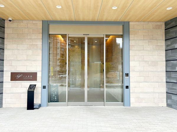 ジオ彩都いろどりの丘C棟 エントランス