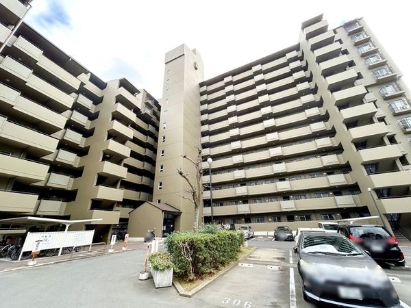 千里中央パーク・ヒルズ B棟 外観