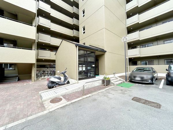 千里中央パーク・ヒルズ B棟 エントランス