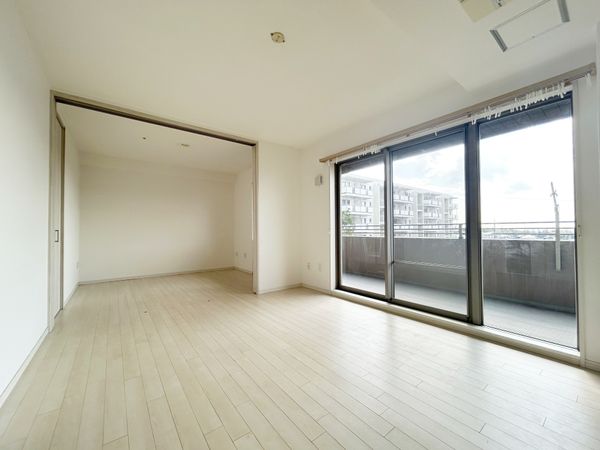 ジオ千里桃山台2番館 リビング