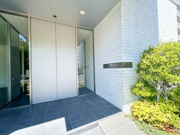 インプレスト千里中央 エントランス