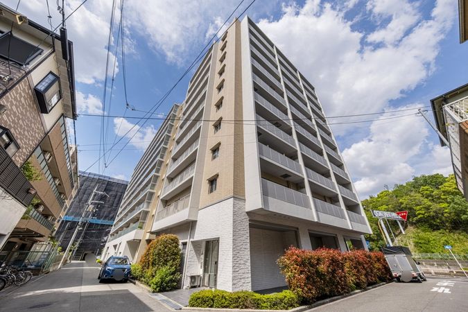 インプレスト千里中央 外観